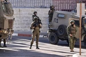 Israeli Forces Raid West Bank Town, Displace 15 Palestinians
