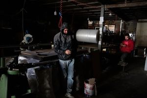 Deputy minister apologizes for power outages

