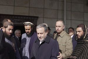 Iran’s FM meets Afghanistan’s acting PM in Kabul

